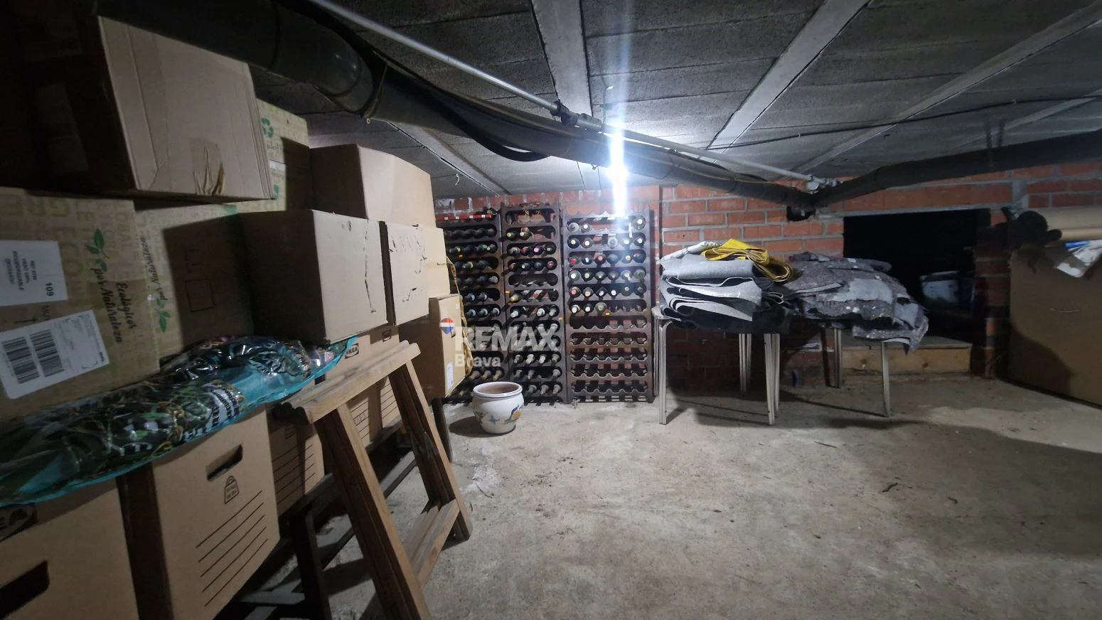 Exclusiva Vivienda en Roses sobre Parcela de 1.190 m² en Entorno Muy Tranquilo