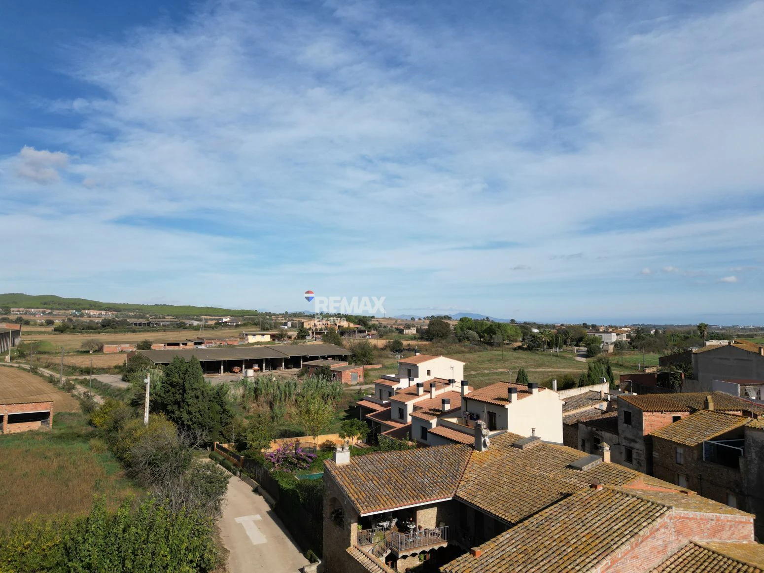 Oportunidad Única en La Tallada d’Empordà: Amplio Terreno en Zona Residencial