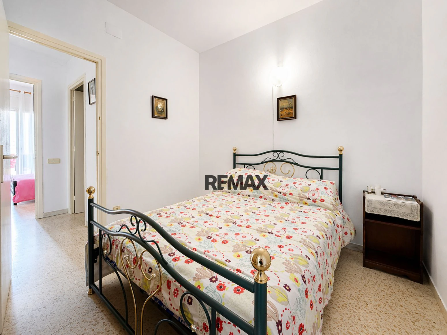 Amplio apartamento junto al mar en Santa Margarita, Roses.