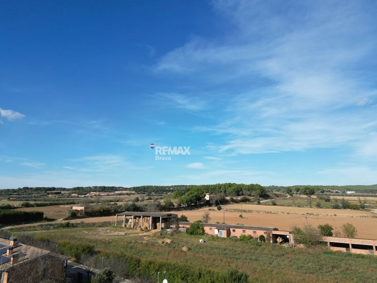 Oportunidad Única en La Tallada d’Empordà: Amplio Terreno en Zona Residencial