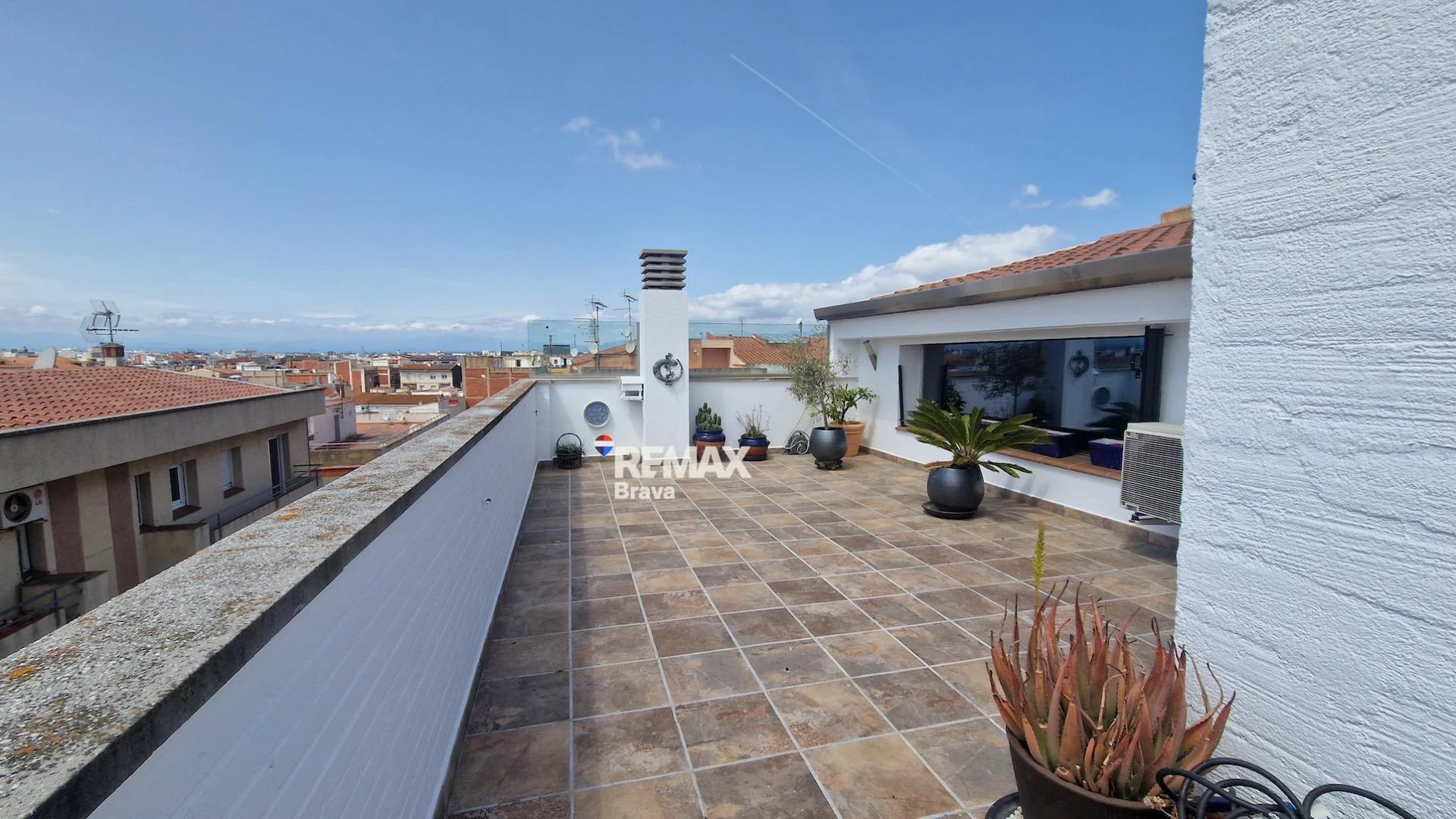 Ático de lujo en el centro de Roses - Remax Brava