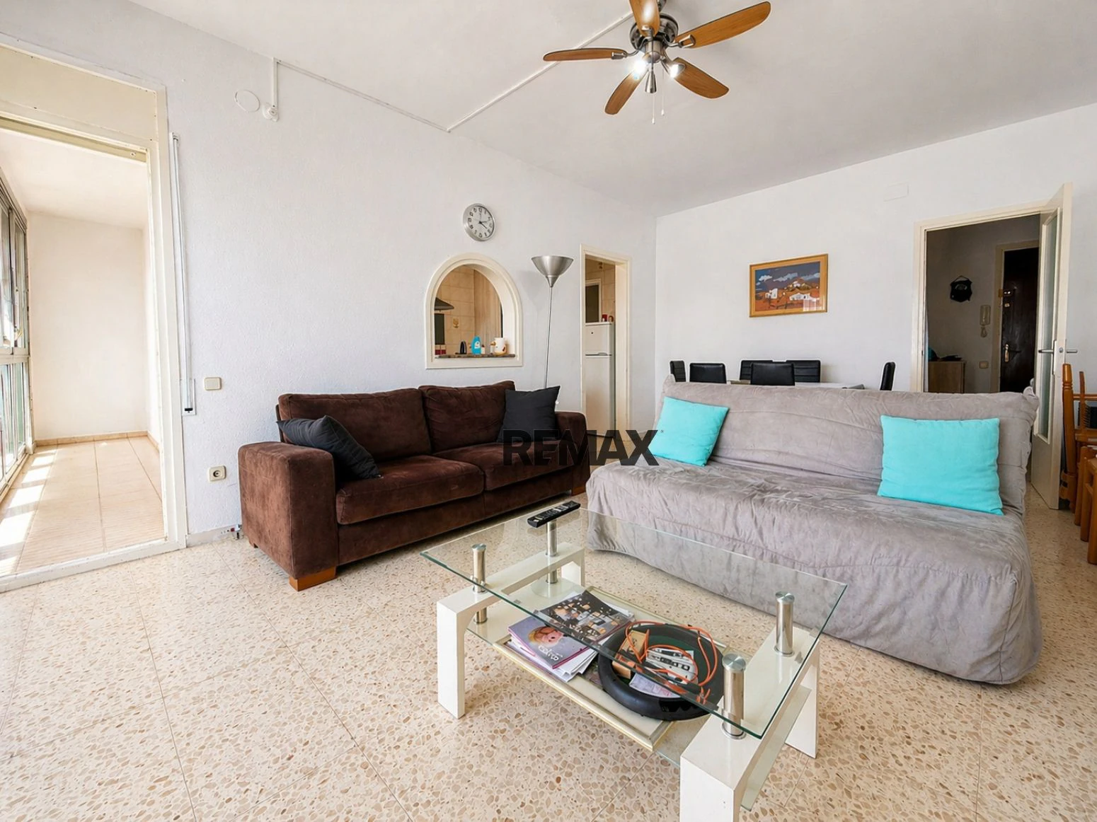 Amplio apartamento junto al mar en Santa Margarita, Roses.