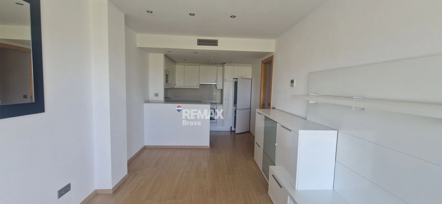 Apartamento con espectaculares vistas al canal en una de las mejores zonas de Santa Margarita, Roses