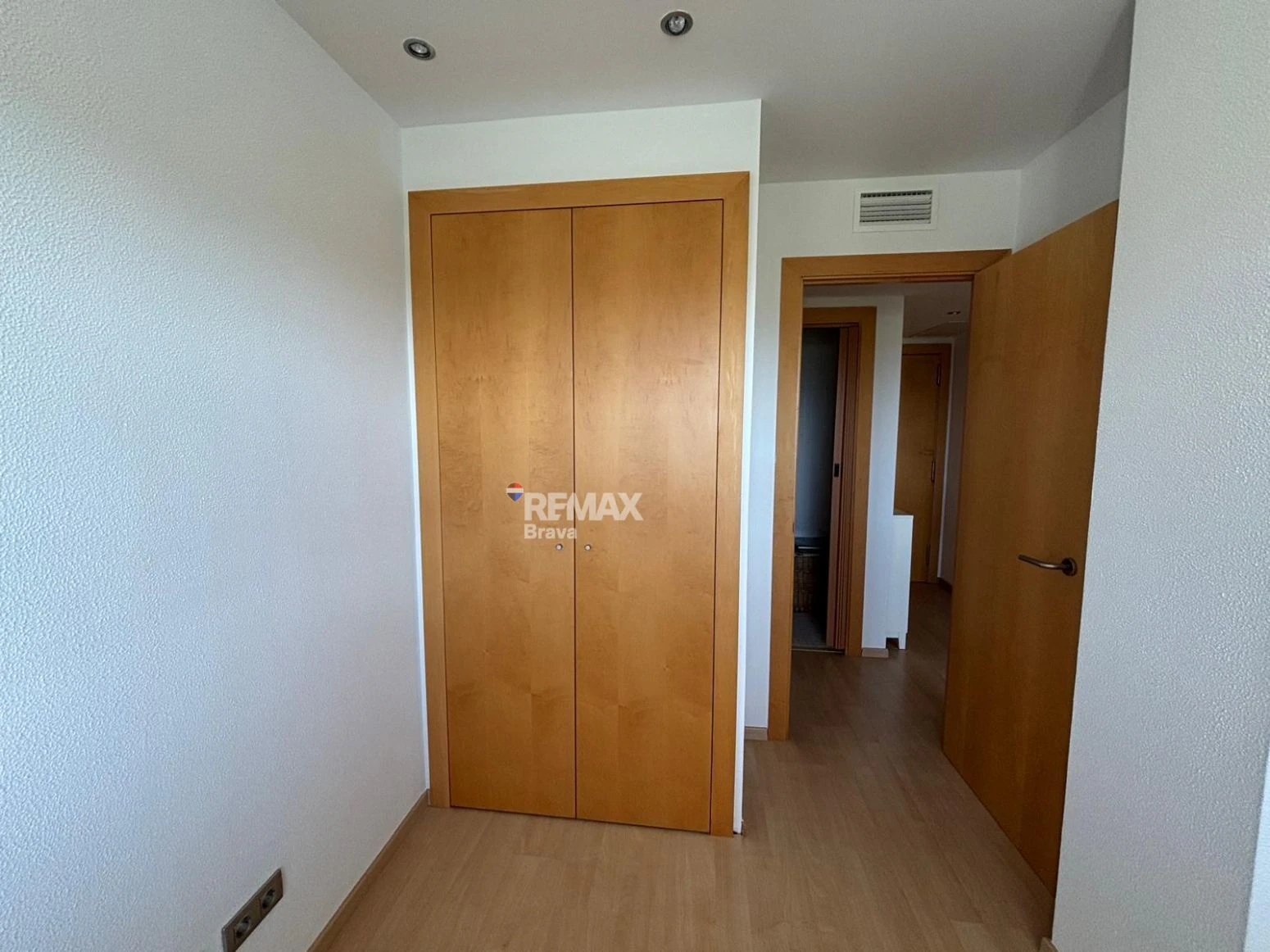 Apartamento con espectaculares vistas al canal en una de las mejores zonas de Santa Margarita, Roses