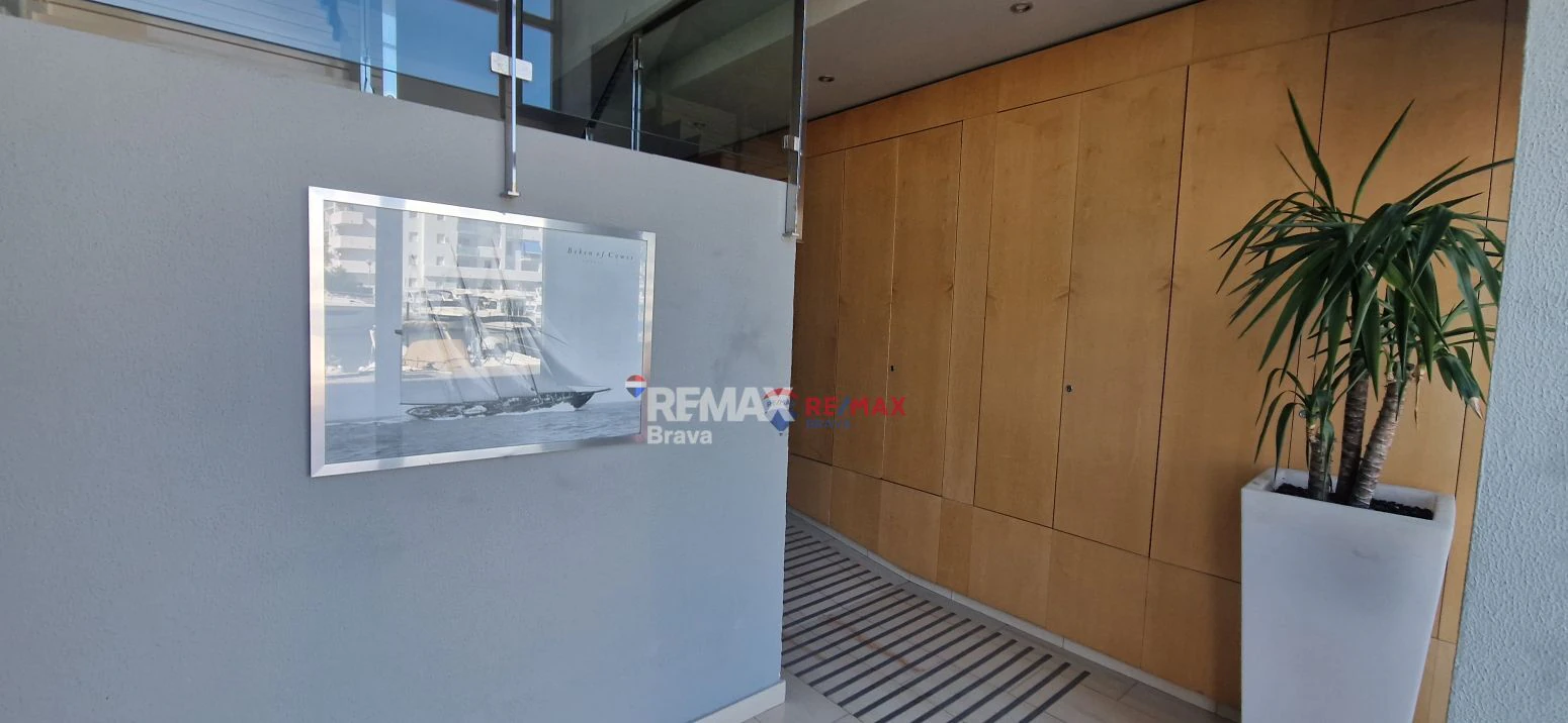 Apartamento con espectaculares vistas al canal en una de las mejores zonas de Santa Margarita, Roses