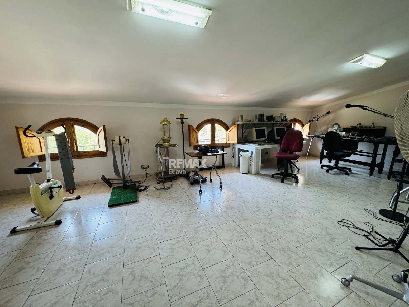 Exclusiva vivienda familiar de 6 habitaciones con piscina privada en Amer