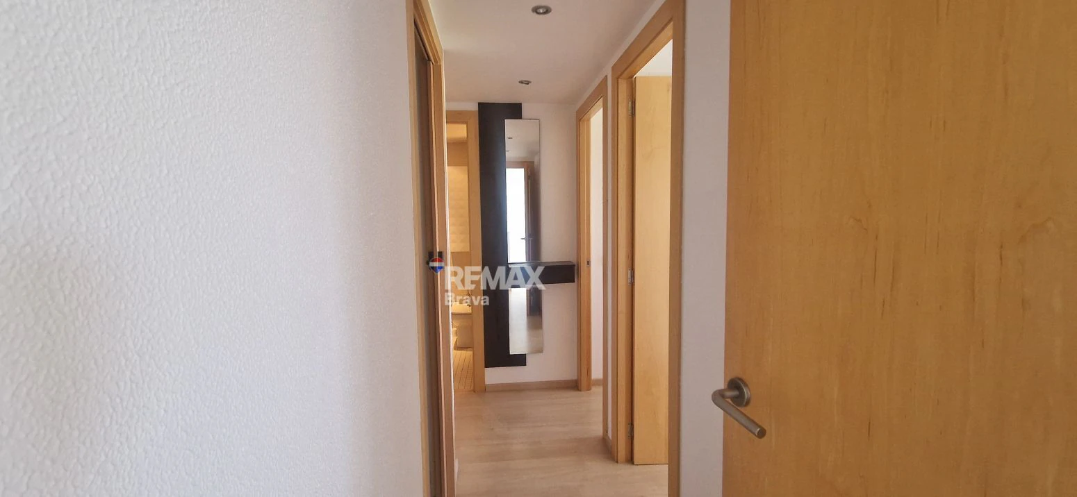 Apartamento con espectaculares vistas al canal en una de las mejores zonas de Santa Margarita, Roses