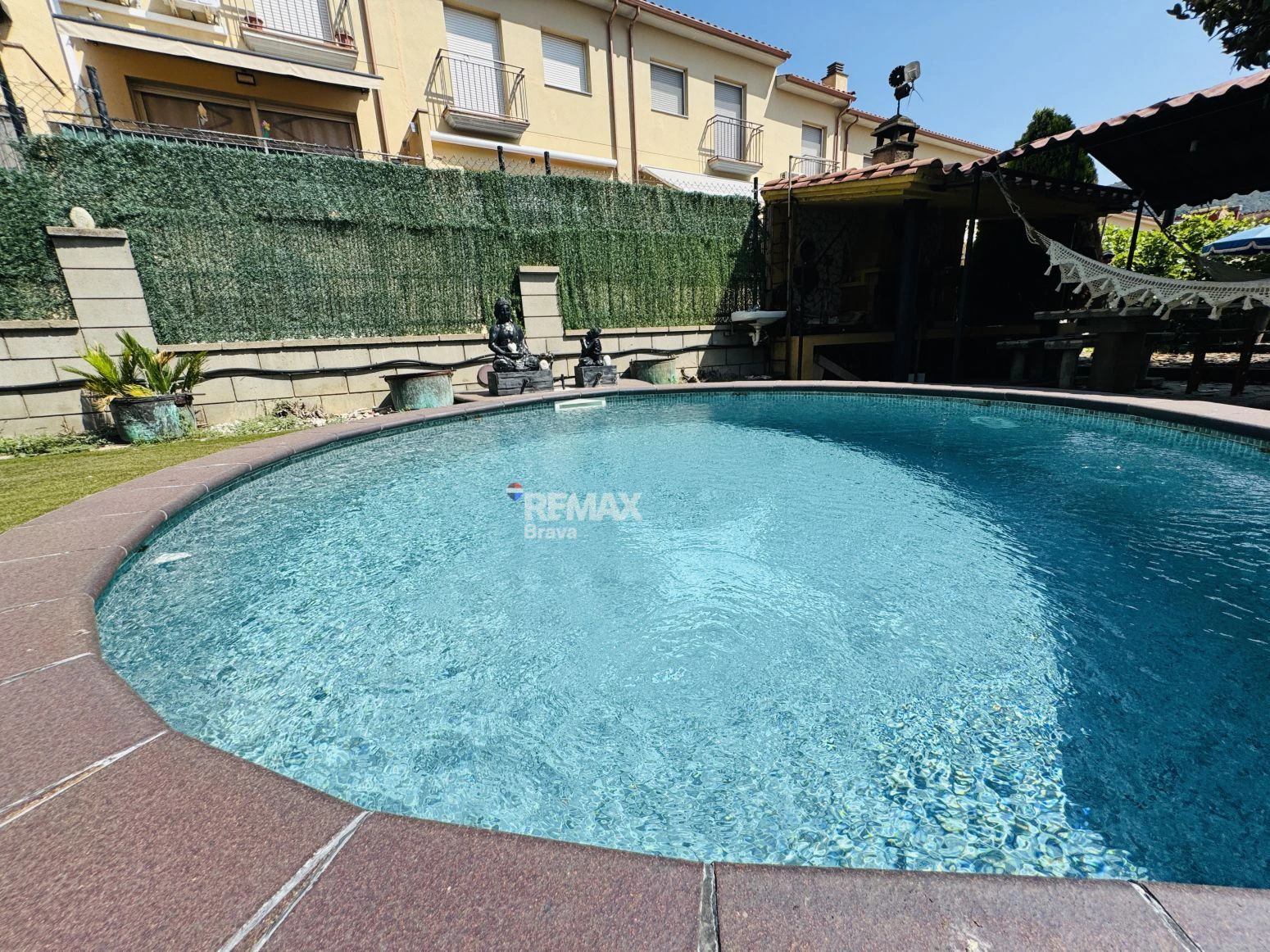 Exclusiva vivienda familiar de 6 habitaciones con piscina privada en Amer
