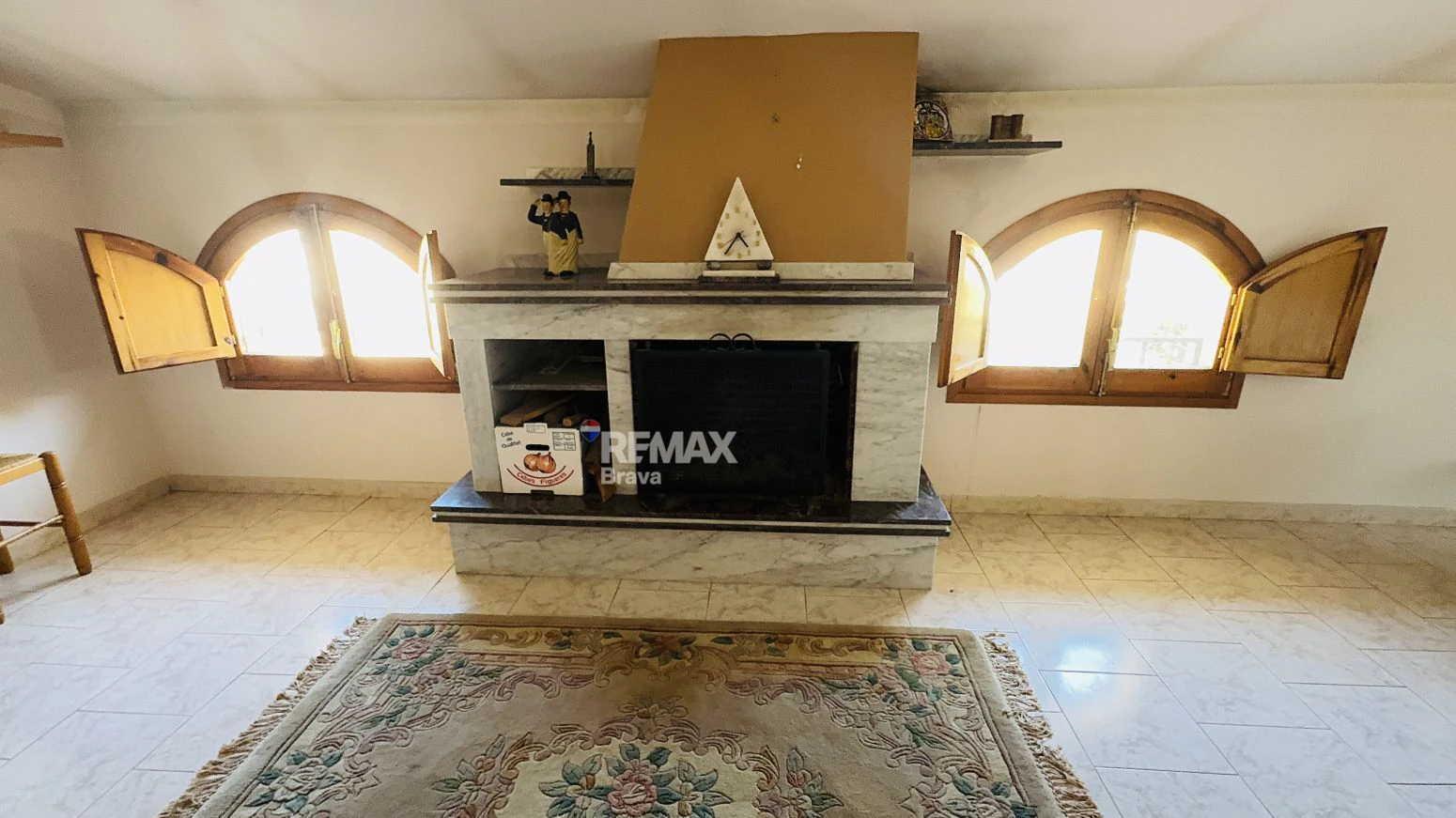 Exclusiva vivienda familiar de 6 habitaciones con piscina privada en Amer