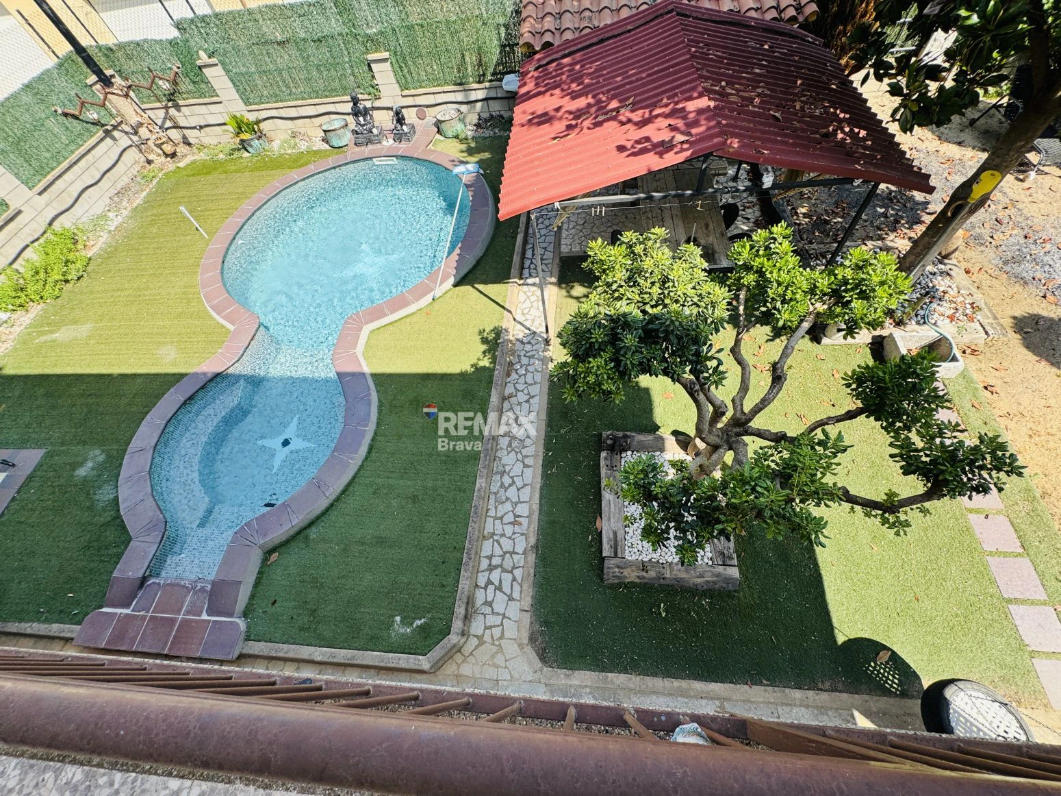 Exclusiva vivienda familiar de 6 habitaciones con piscina privada en Amer