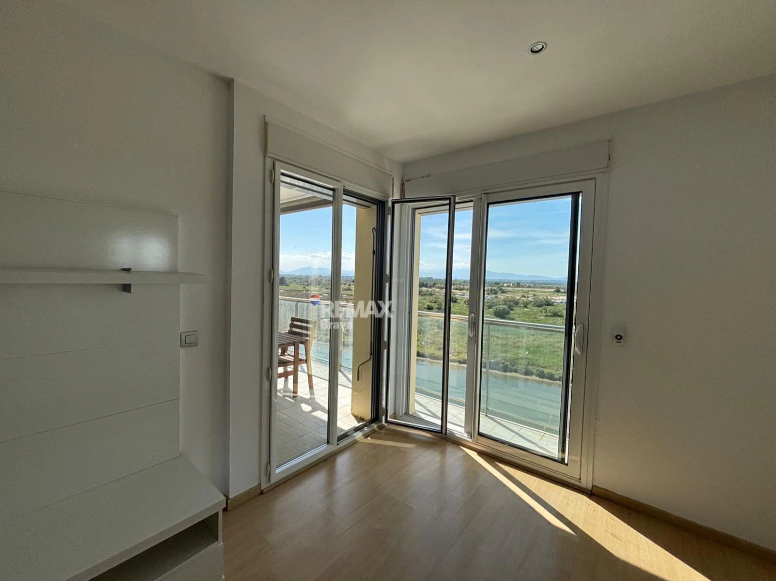 Apartamento con espectaculares vistas al canal en una de las mejores zonas de Santa Margarita, Roses