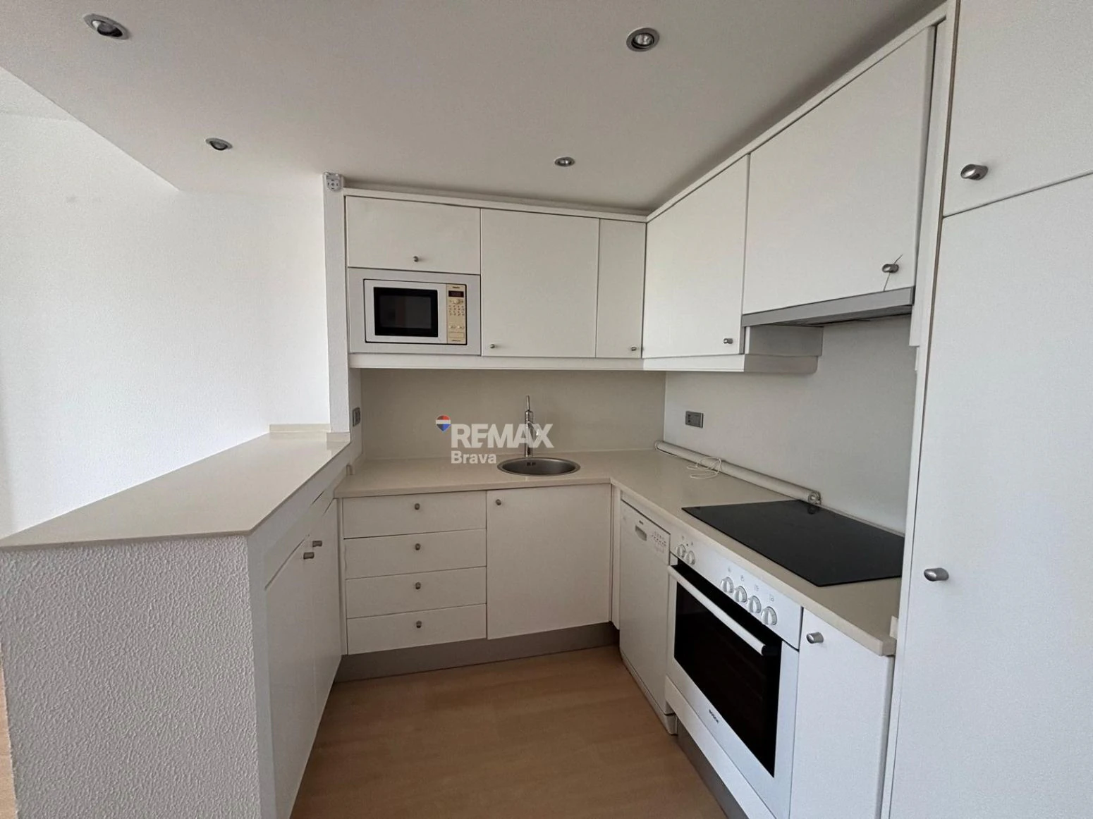 Apartamento con espectaculares vistas al canal en una de las mejores zonas de Santa Margarita, Roses