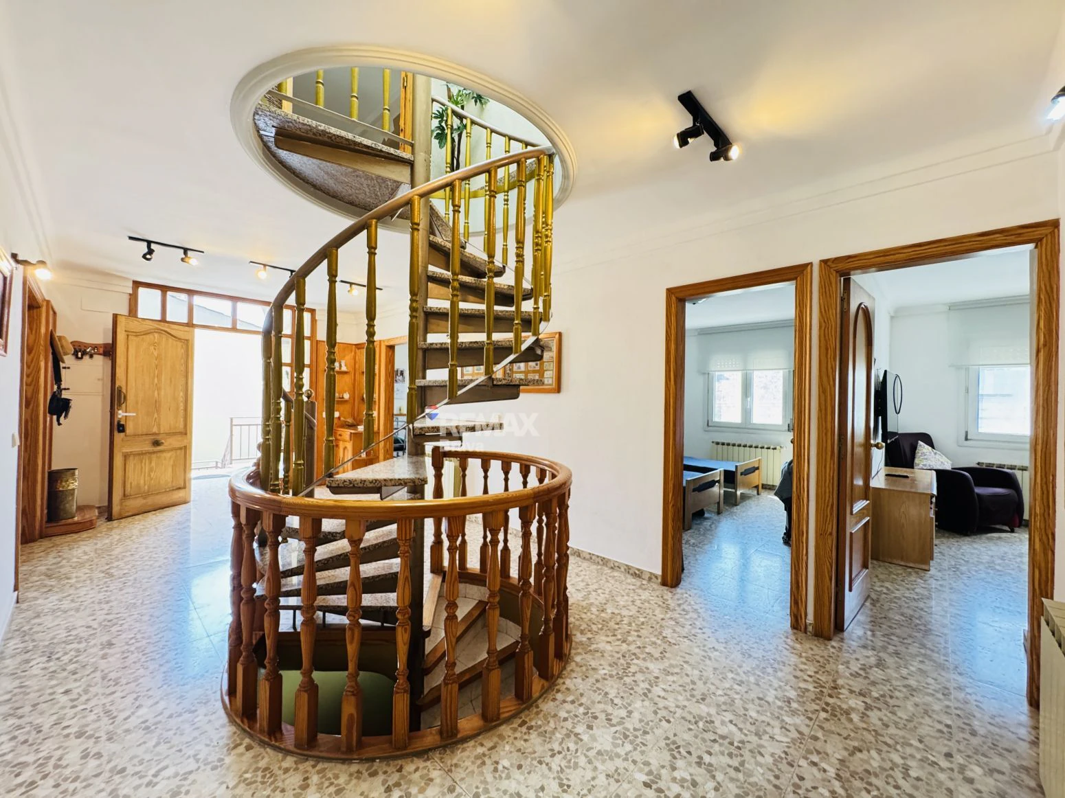 Exclusiva vivienda familiar de 6 habitaciones con piscina privada en Amer