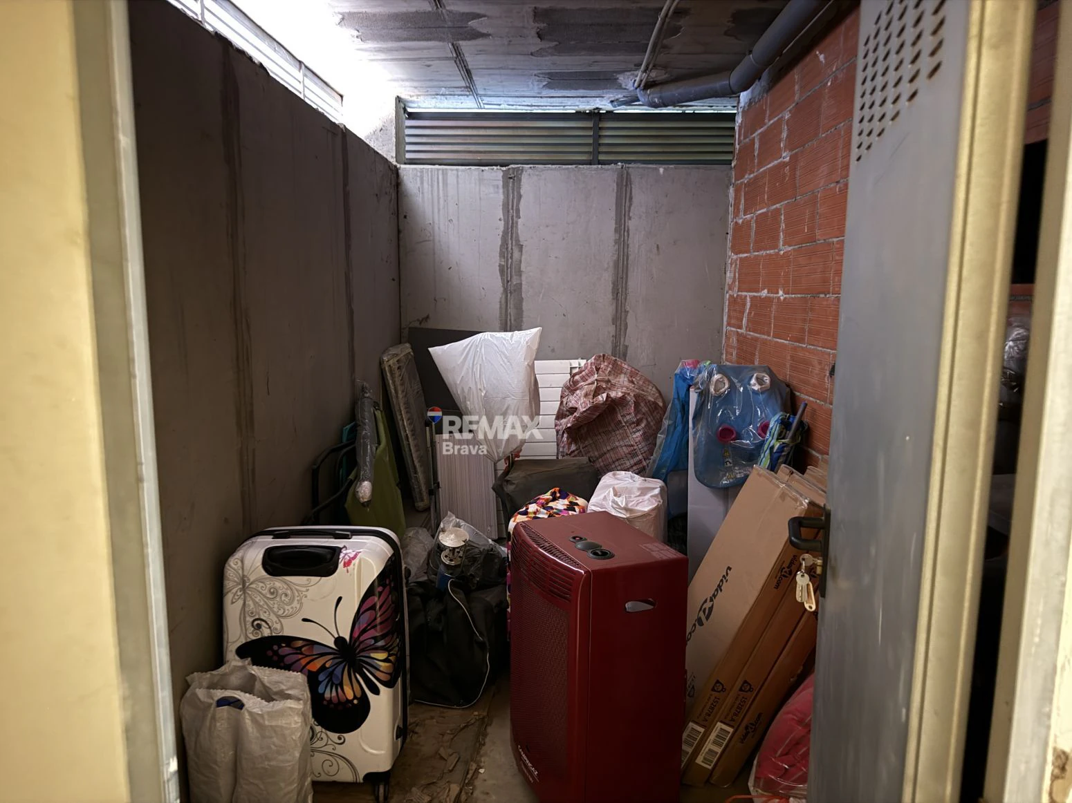 Excelente oportunidad en La Jonquera: piso con garaje y trastero