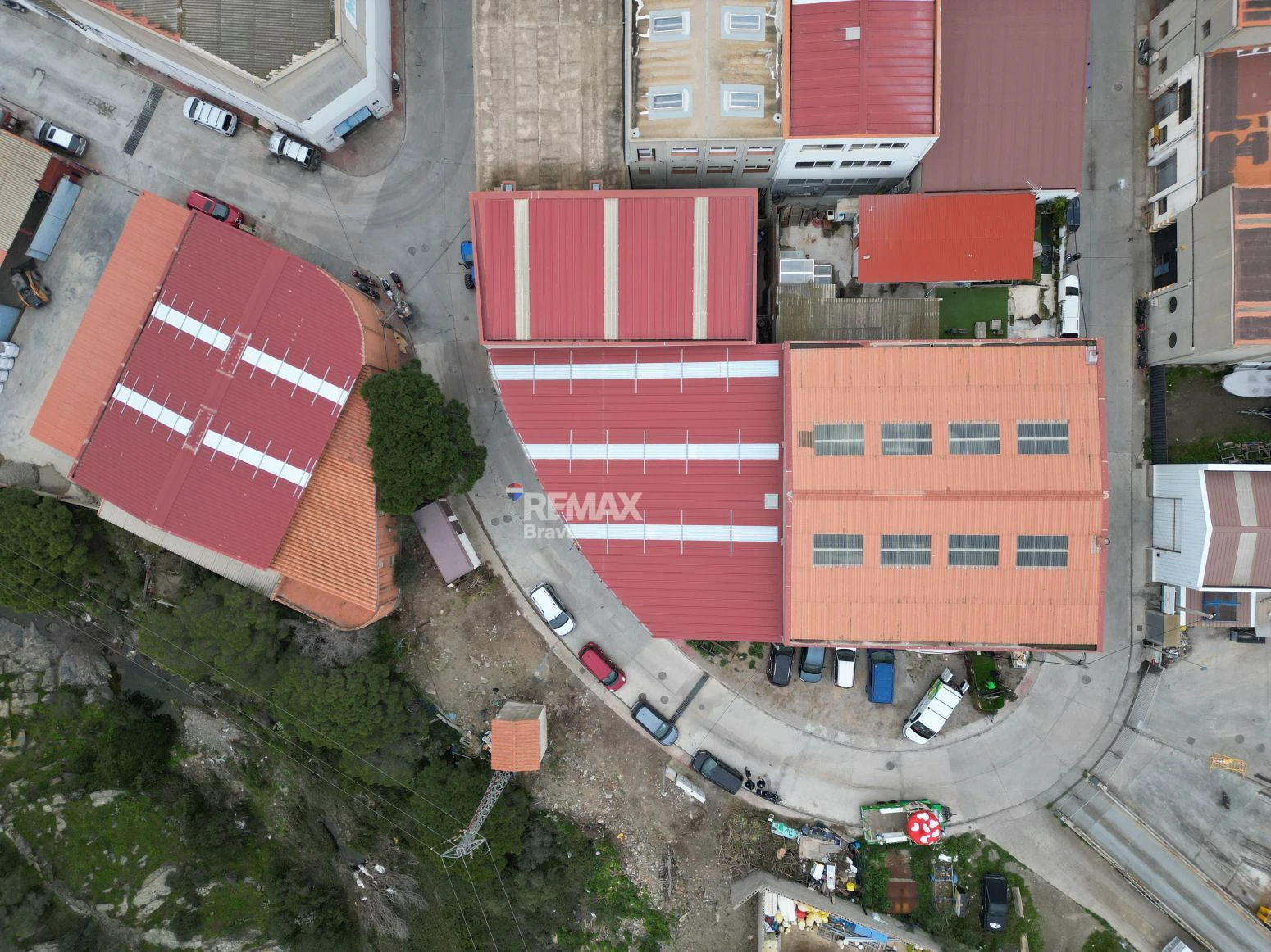 Nave industrial en Cadaqués ideal para empresa o pupilaje de barcos