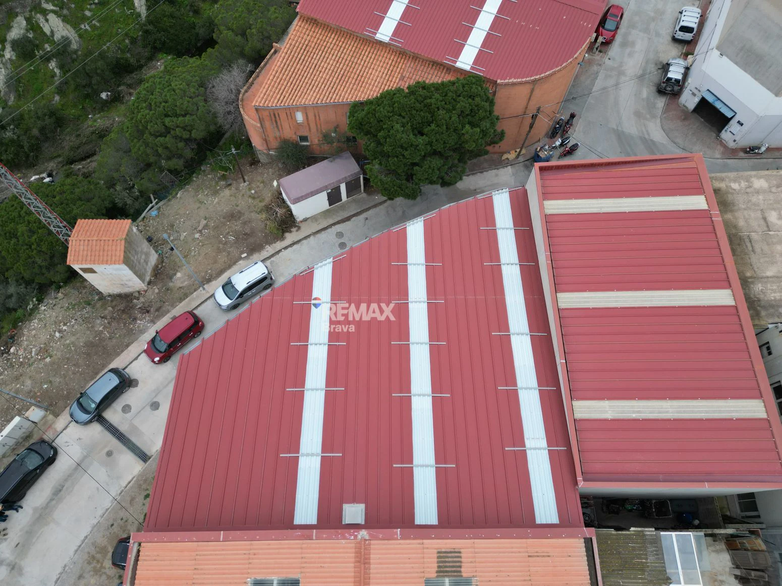Nave industrial en Cadaqués ideal para empresa o pupilaje de barcos