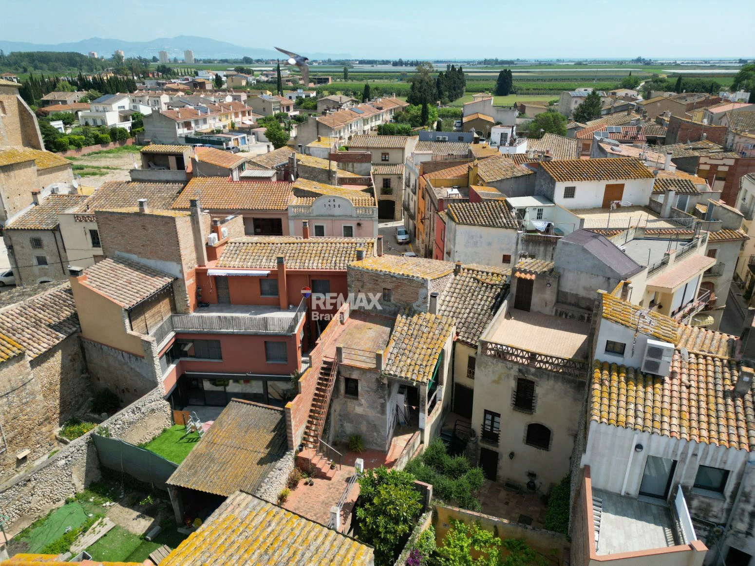 Amplia casa de pueblo de 192 m² con espacios exteriores en L´Armentera