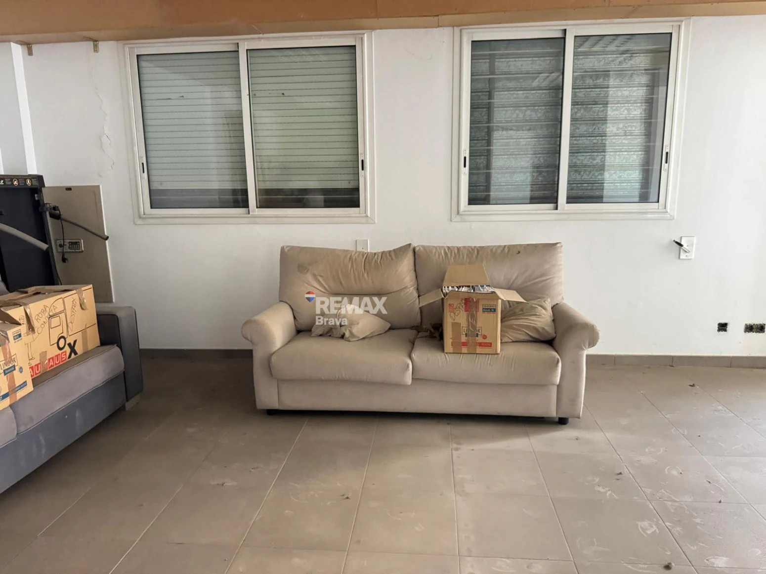 Local en buen estado ideal para despacho profesional o inversión en Girona capital