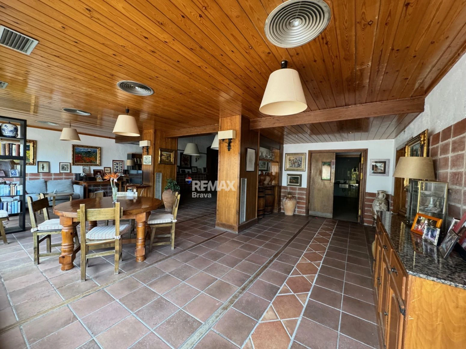 Exclusiva finca enoturística en Tarragona con restaurante, bodega y vivienda