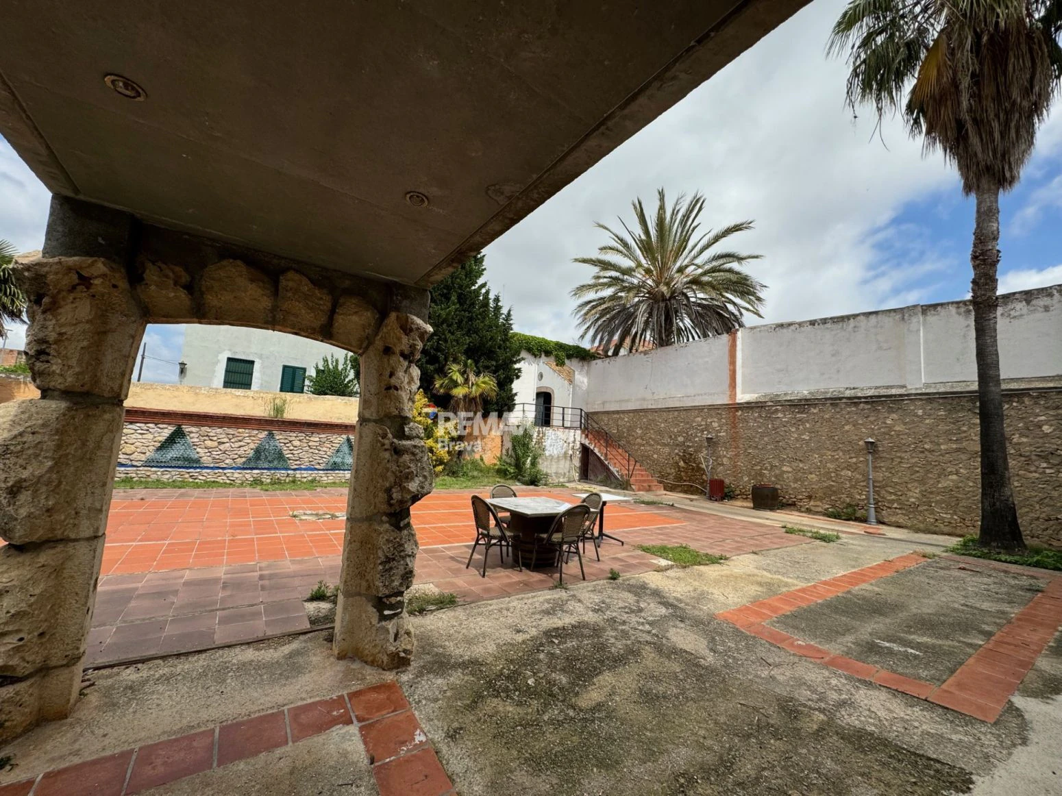 Exclusiva finca enoturística en Tarragona con restaurante, bodega y vivienda