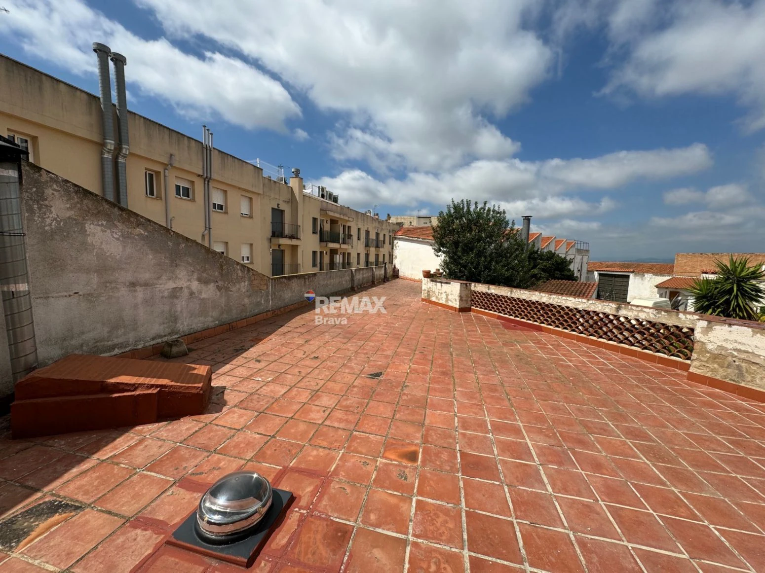 Exclusiva finca enoturística en Tarragona con restaurante, bodega y vivienda