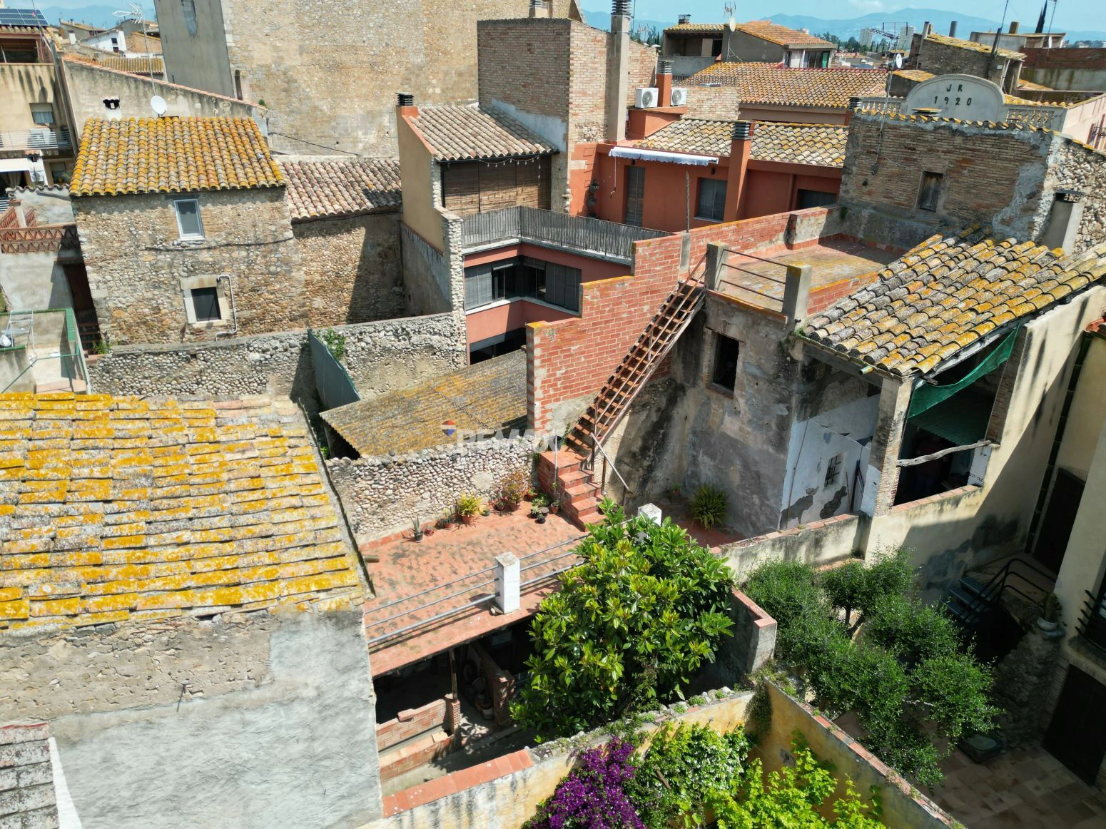Amplia casa de pueblo de 192 m² con espacios exteriores en L´Armentera