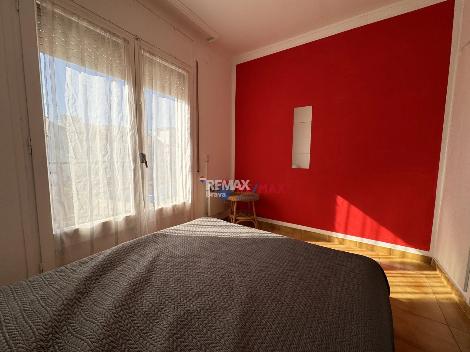 Empuriabrava – Sector Flamicell | Encantadora casa adosada con piscina y gran terraza solárium