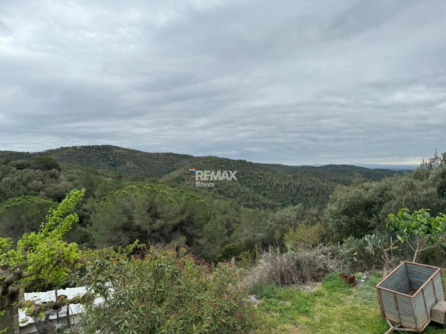 Masía en Sant Daniel (Girona) | 5 habitaciones, 3 baños y gran finca con múltiples posibilidades