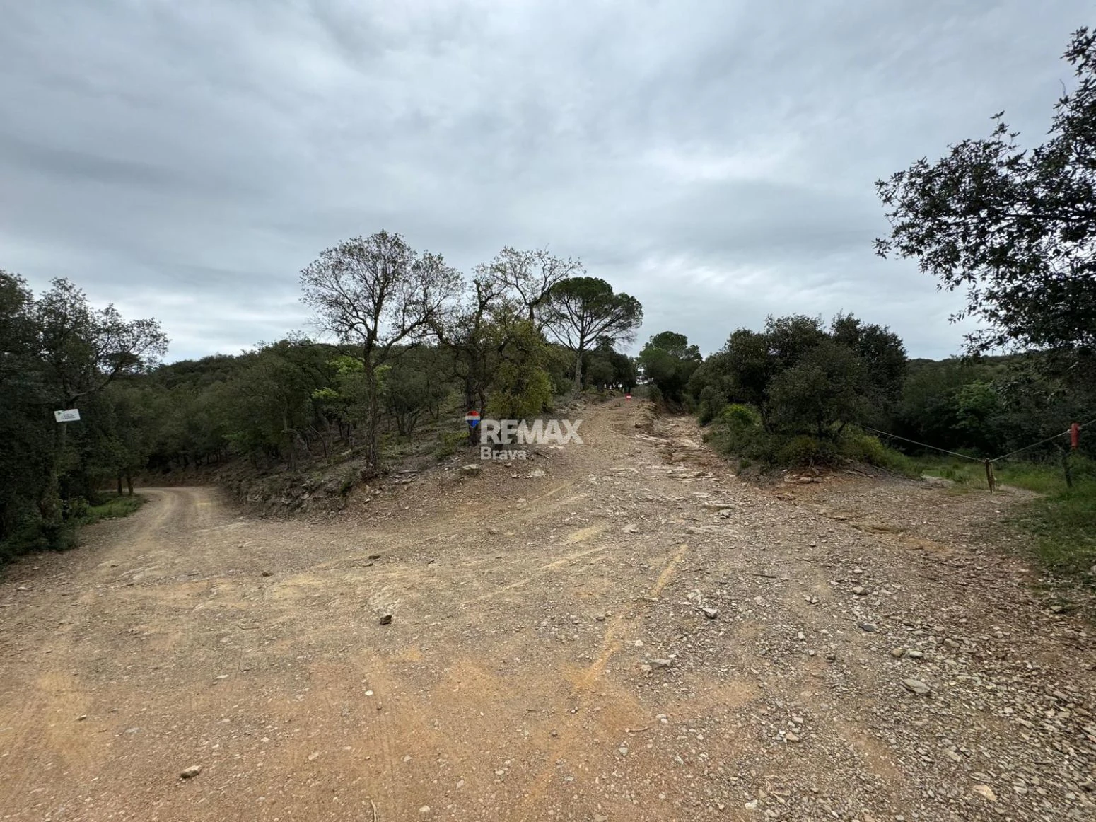 Masía en Sant Daniel (Girona) | 5 habitaciones, 3 baños y gran finca con múltiples posibilidades
