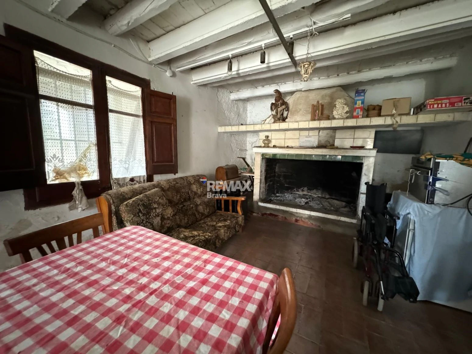 Masía en Sant Daniel (Girona) | 5 habitaciones, 3 baños y gran finca con múltiples posibilidades
