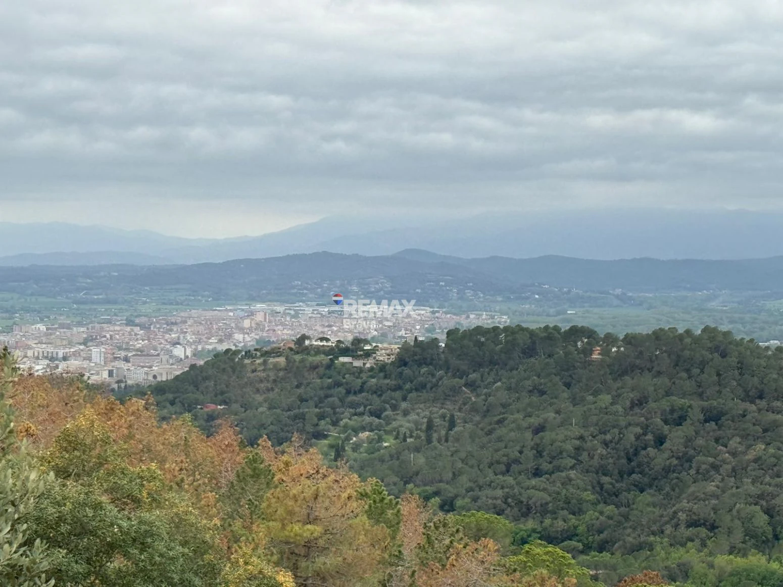 Masía en Sant Daniel (Girona) | 5 habitaciones, 3 baños y gran finca con múltiples posibilidades