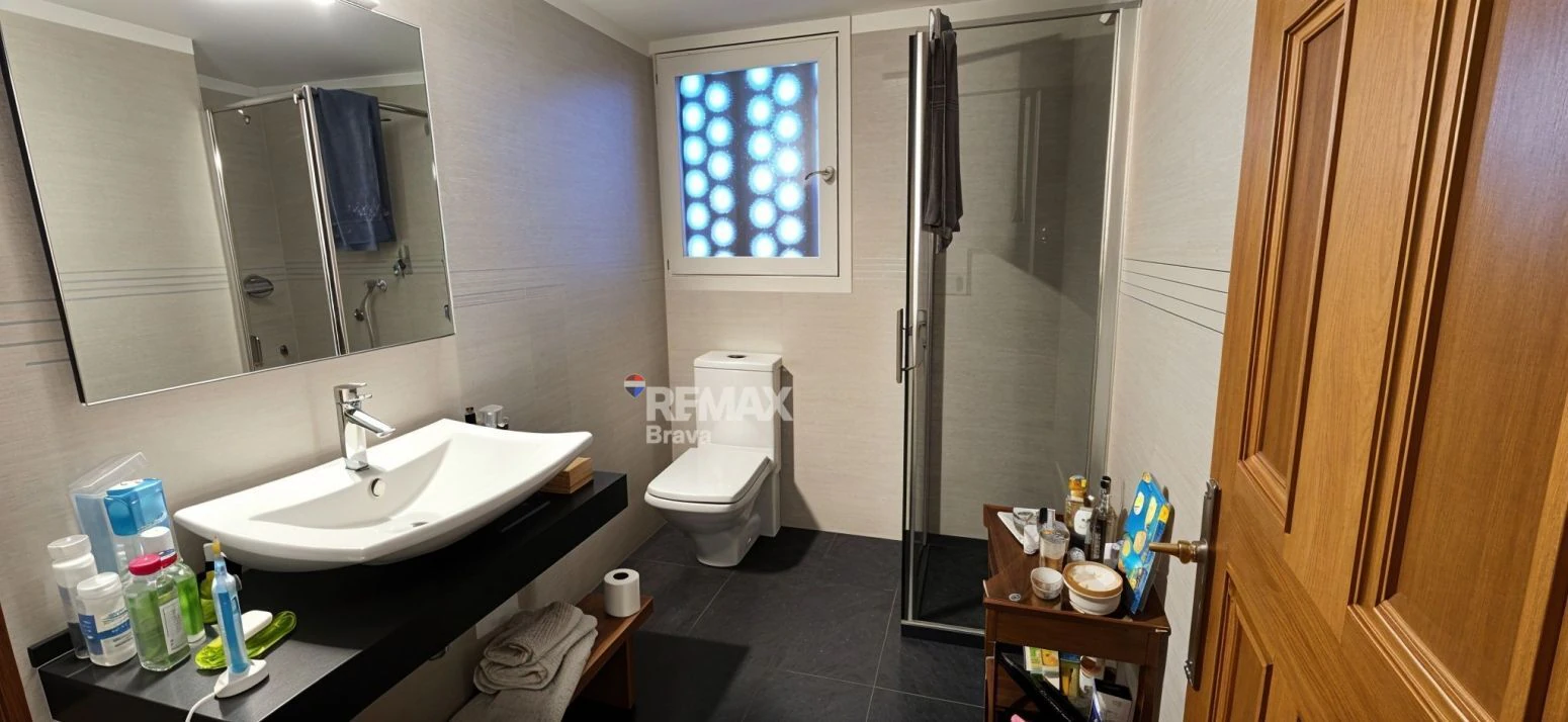 Casa con piscina y espacio independiente en Celrà