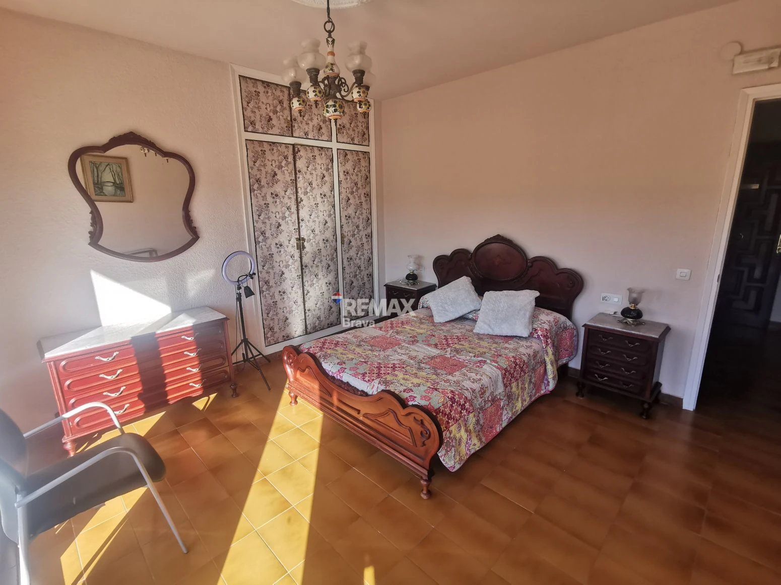 Casa con múltiples posibilidades en Sant Feliu de Guíxols: vivienda, negocio y ampliación