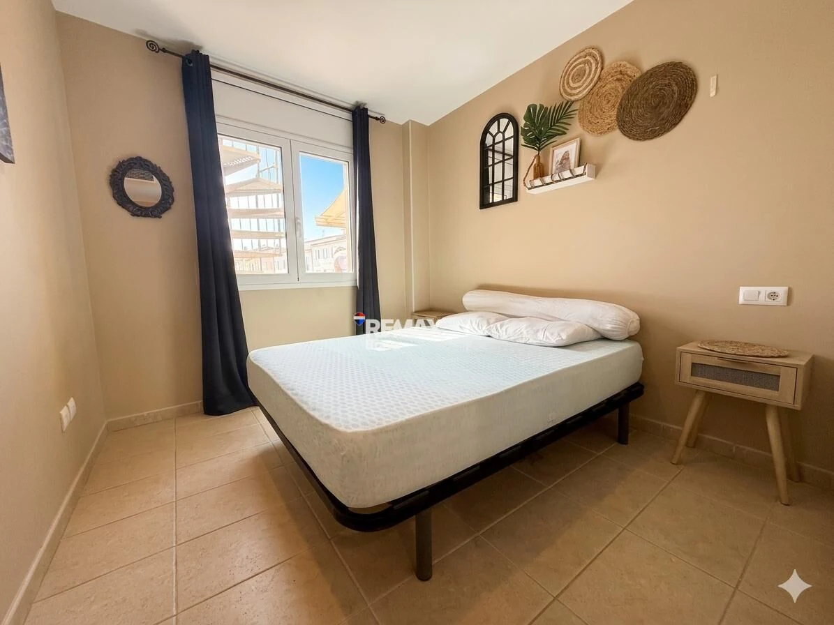 Exclusivo ático con solárium en Empuriabrava, luminosidad, confort y vistas despejadas en el sector Alberes