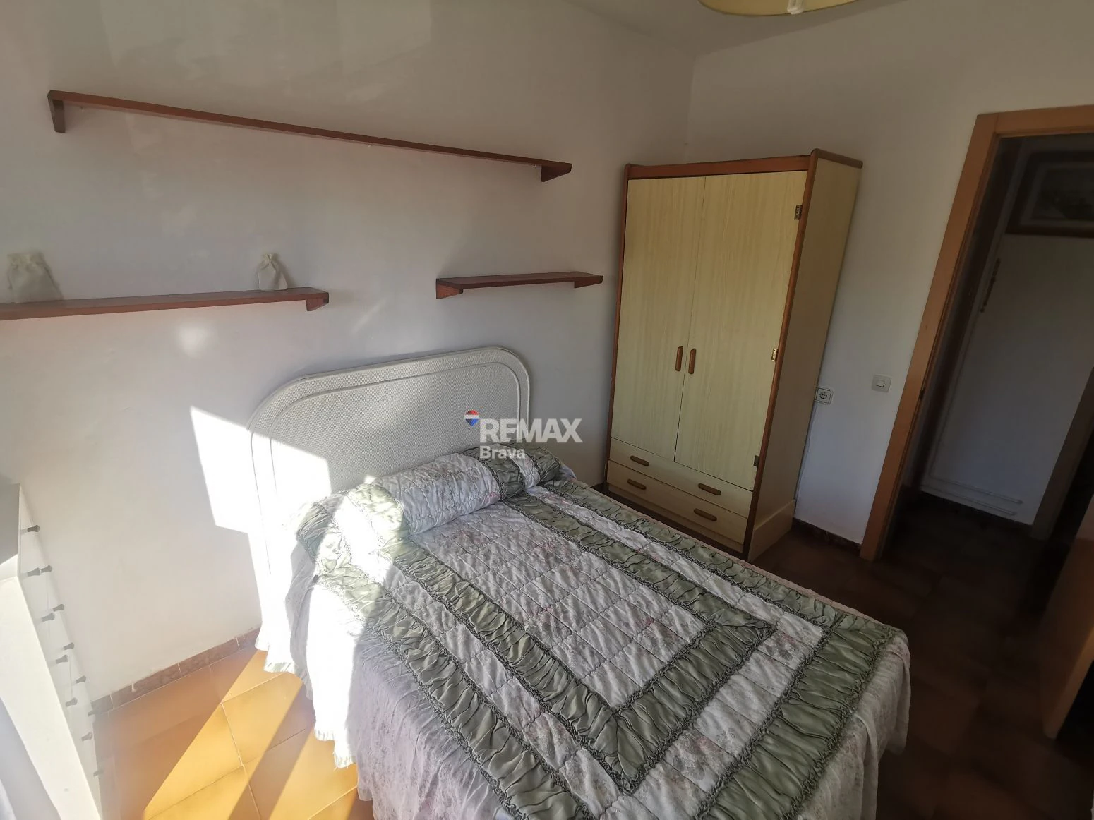 Edificio con terrazas, local comercial y posibilidad de ampliación en Sant Feliu de Guíxols