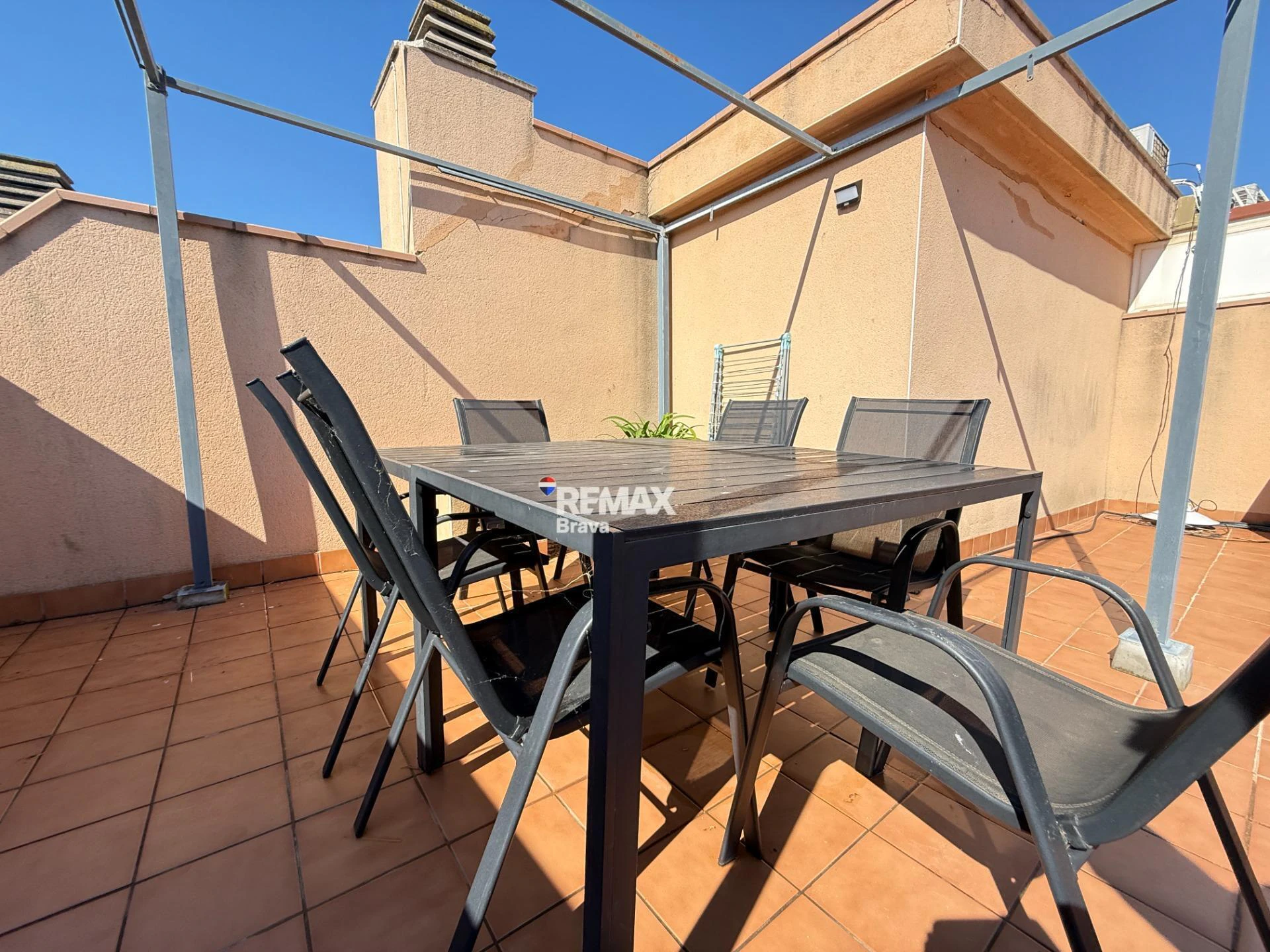 Exclusivo ático con solárium en Empuriabrava, luminosidad, confort y vistas despejadas en el sector Alberes