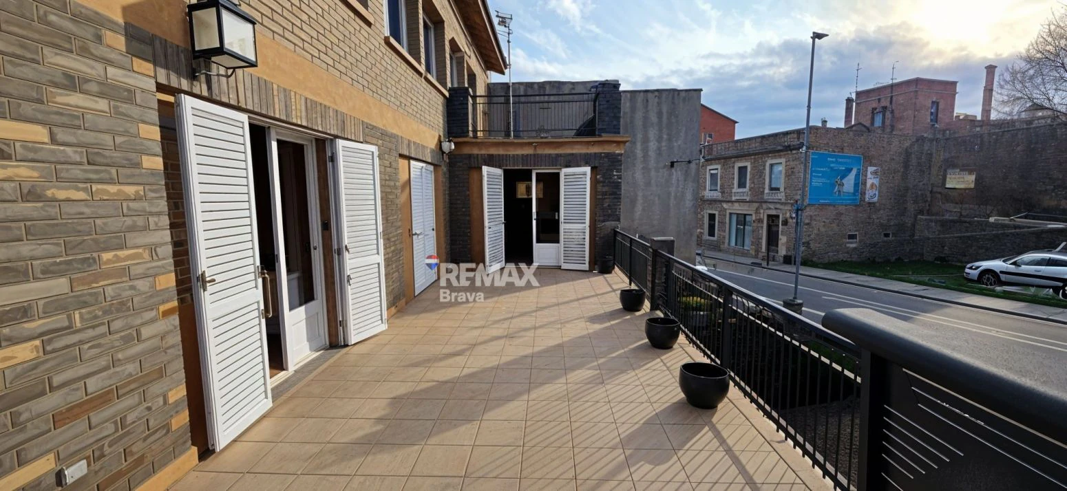 Casa con piscina y espacio independiente en Celrà
