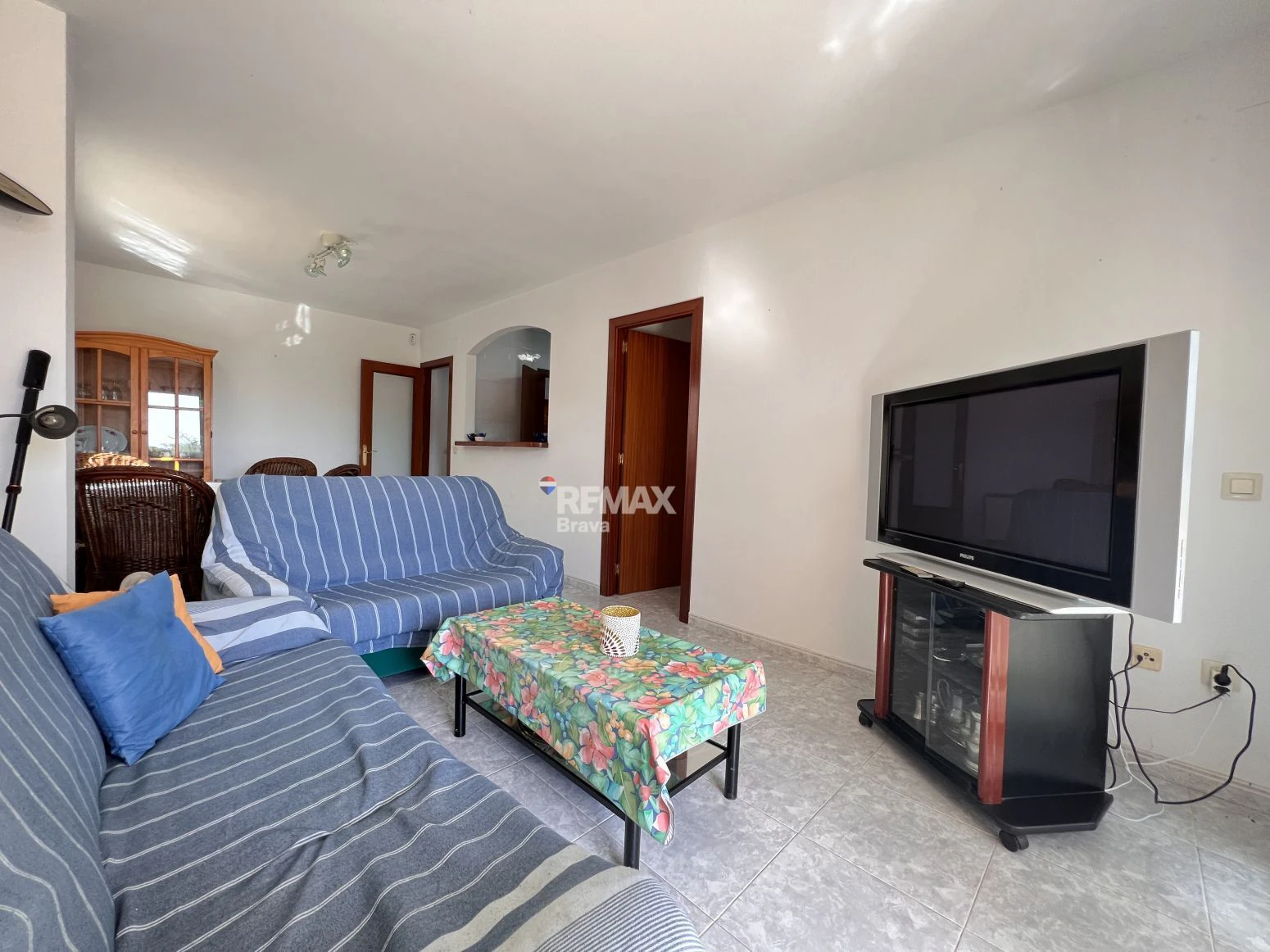 Roses, Salatar · Apartamento en primera línea de mar con gran terraza y piscina comunitaria