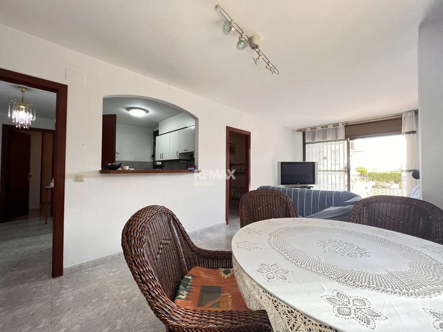 Roses, Salatar · Apartamento en primera línea de mar con gran terraza y piscina comunitaria
