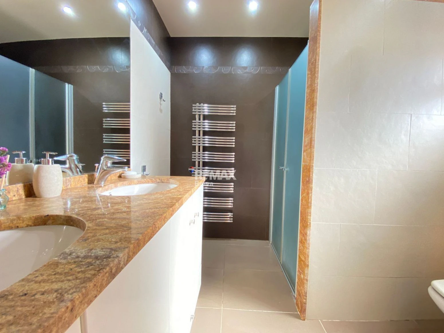 Caldes de Malavella – Llac del Cignes | Espectacular Villa con Piscina y Jardín Privado