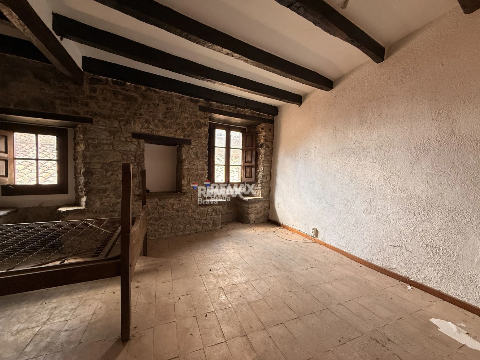 Auténtica casa con encanto y gran potencial en el mágico pueblo de Rupit