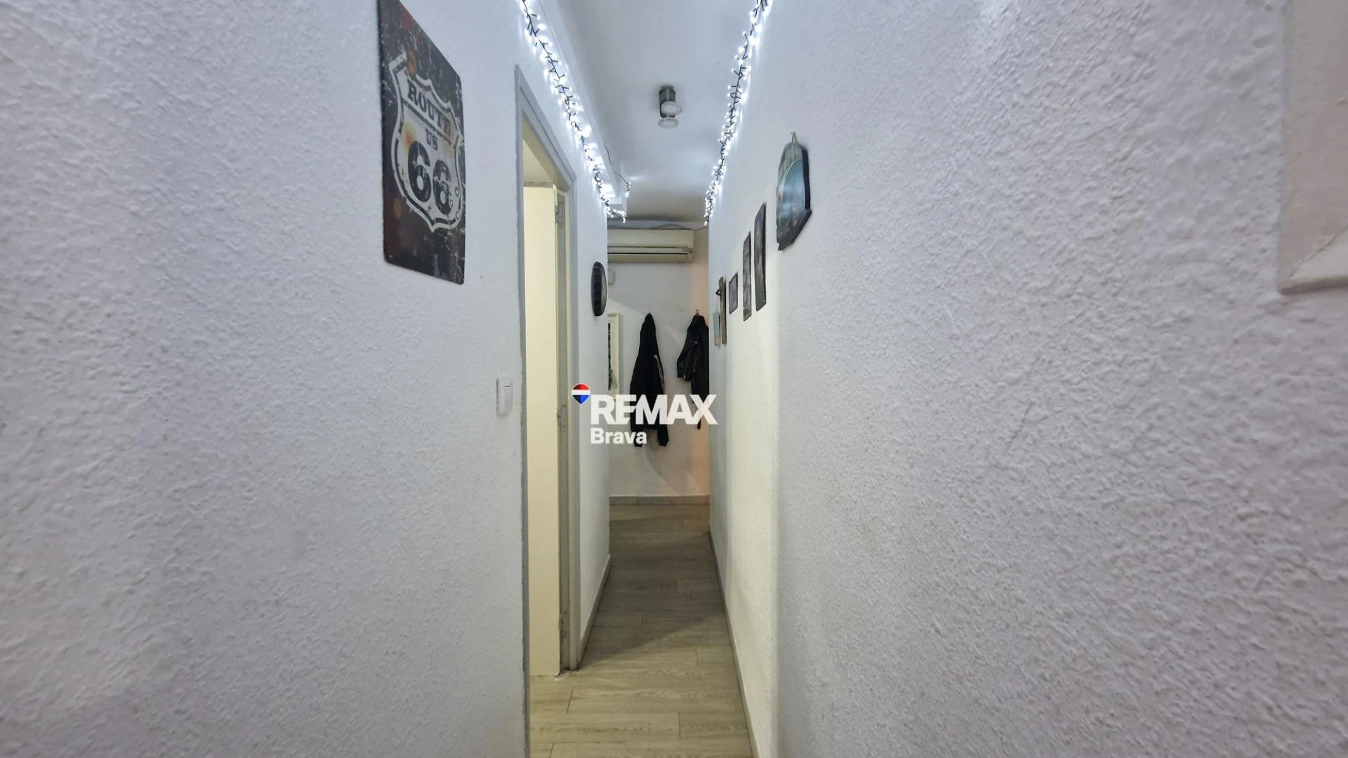 Roses | Edificio con local comercial y 3 viviendas en pleno centro peatonal