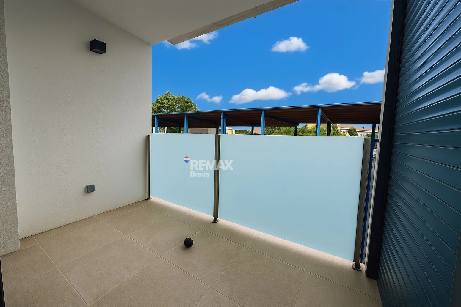 Roses, centro | Magnífico piso con terraza, piscina y parking