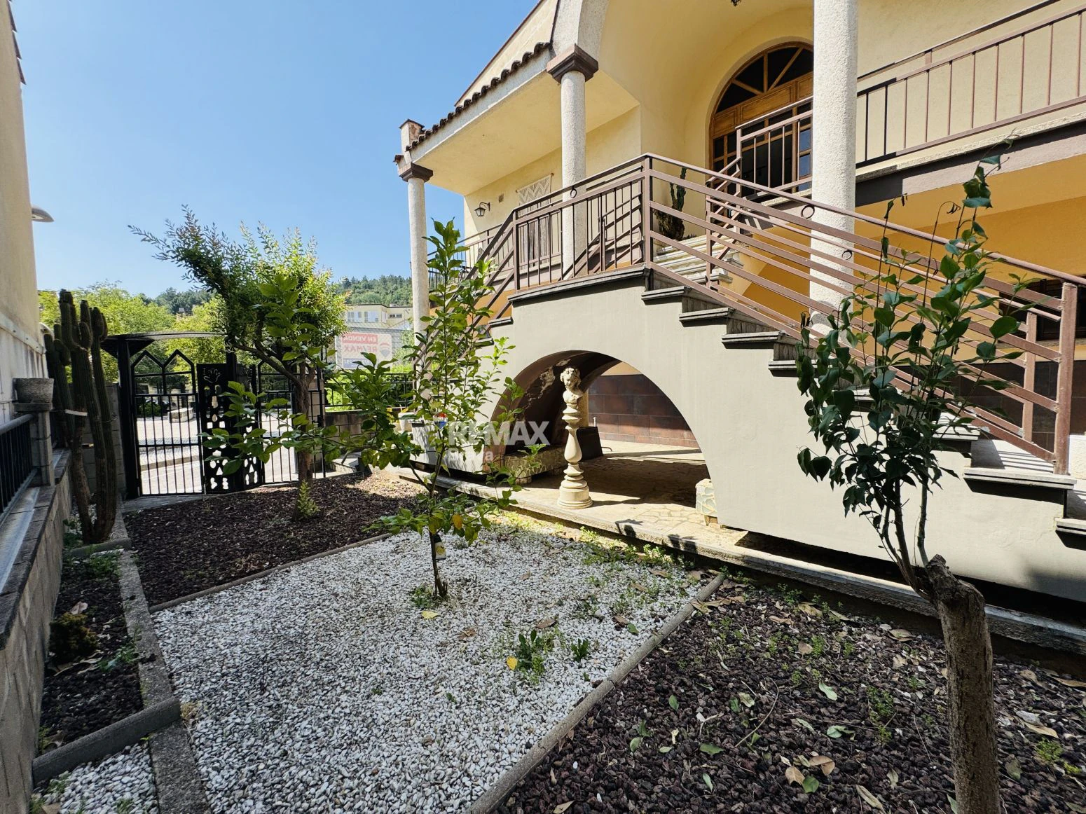 Amer | Exclusiva vivienda familiar de 6 habitaciones con piscina privada