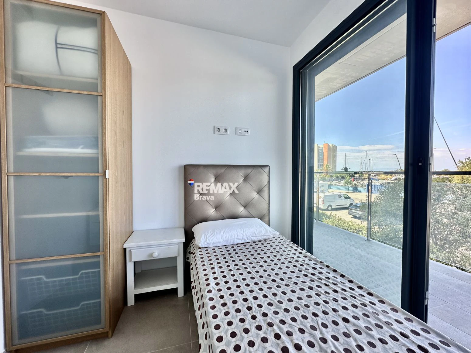 Roses, Santa Margarita | Moderno apartamento a estrenar en la Costa Brava