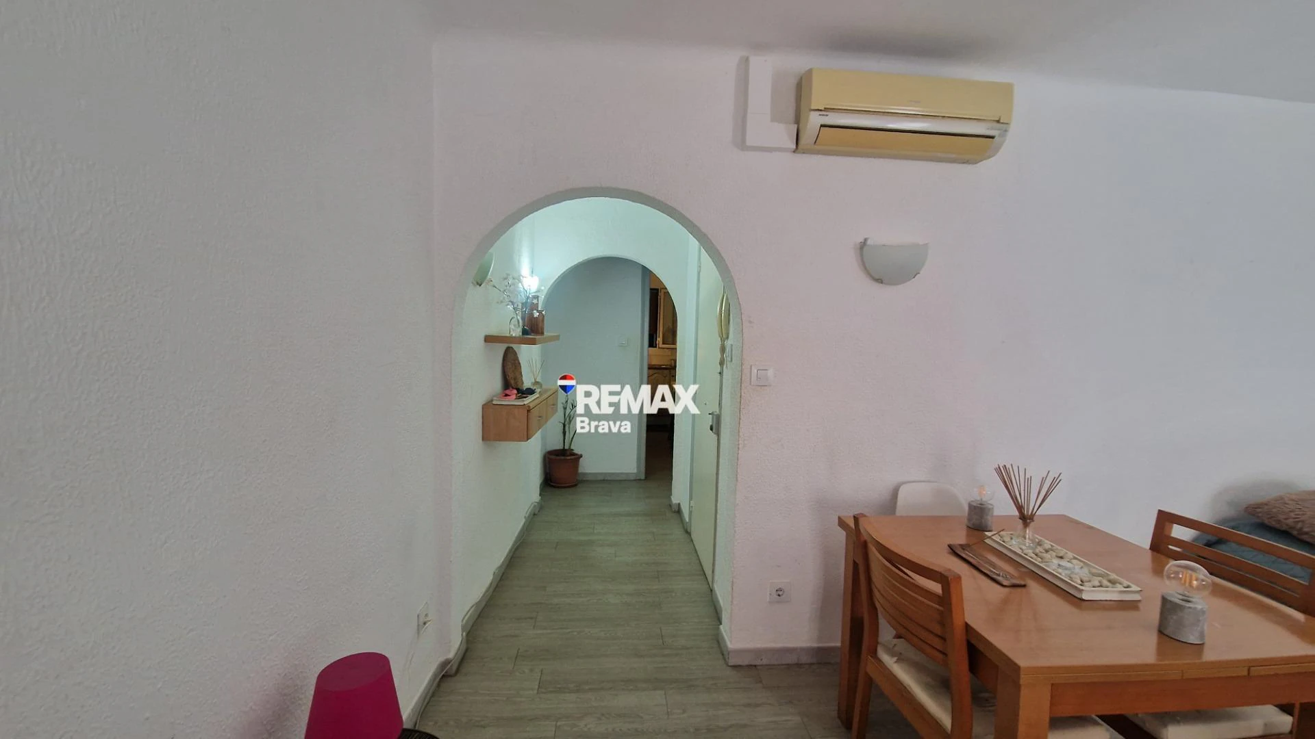 Roses | Edificio con local comercial y 3 viviendas en pleno centro peatonal