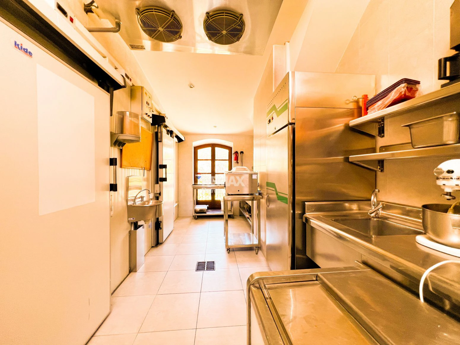 Mollet de Peralada · Exclusiva casa rústica restaurada con restaurante y vivienda privada