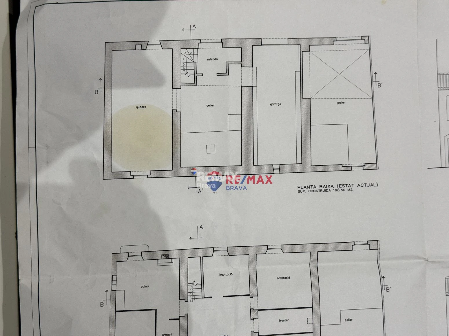 Mollet de Peralada · Exclusiva casa rústica restaurada con restaurante y vivienda privada