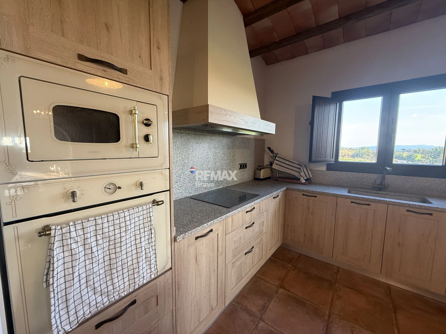 Masía a 20 minutos de Girona, con mas de 30.000m2 de terren