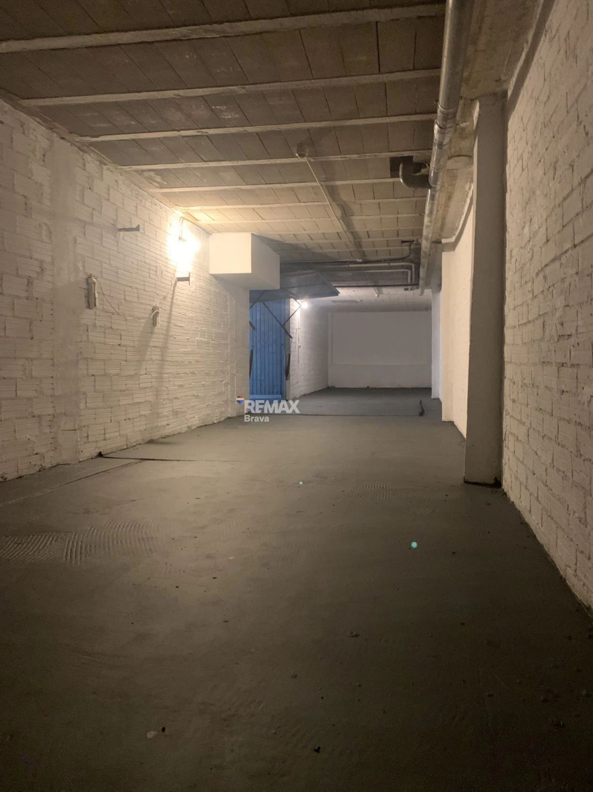 Garage à Vente à Roses